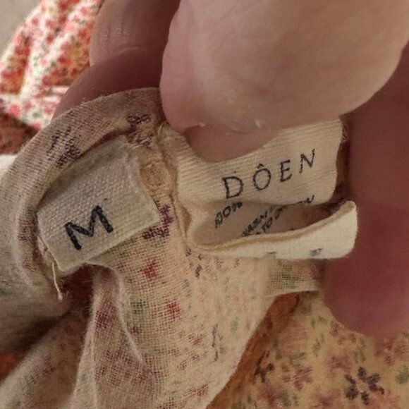 Doen Pansy Dress in Floral Calico, size M - Picture 8 of 8